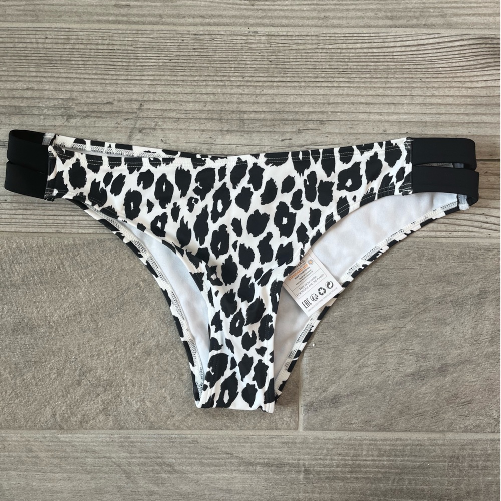 Dorina BLACK & white animal monotone bikini brief - NWT - size XL